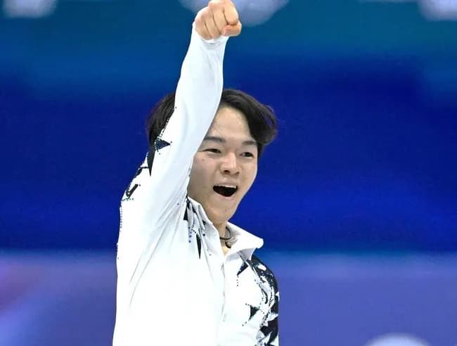 【冬季五輪】フィギュア団体、鍵山優真がマリニンとのエース対決制しSP1位！日本は悲願の金へ暫定2位でフリー進出！