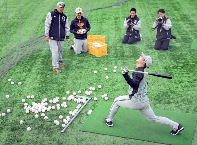 阿部監督「サラン(愛)だよ」　石塚裕惺に強化ティー打撃