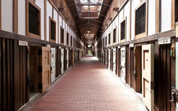 【画像】19歳の美人、懲役23年で人生終了ｗｗｗｗｗｗ