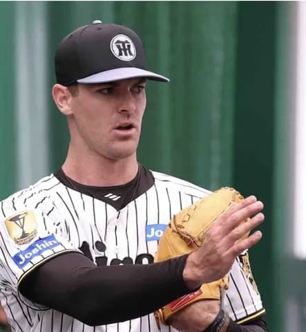 阪神　新外国人のラグズデールが１５０キロ超連発！落差の大きいカーブで空振り奪う場面も　今キャンプ初のライブＢＰ