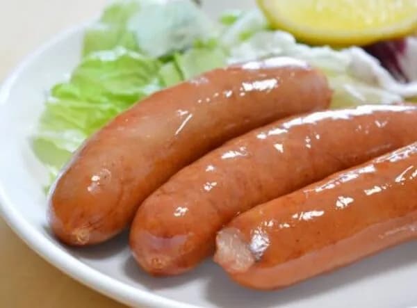 ワイ、シャウエッセン軍を裏切り香薫軍に寝返る