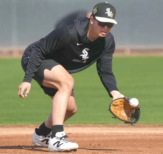 【悲報】村上宗隆さん、秒でサードの起用は見限られた模様