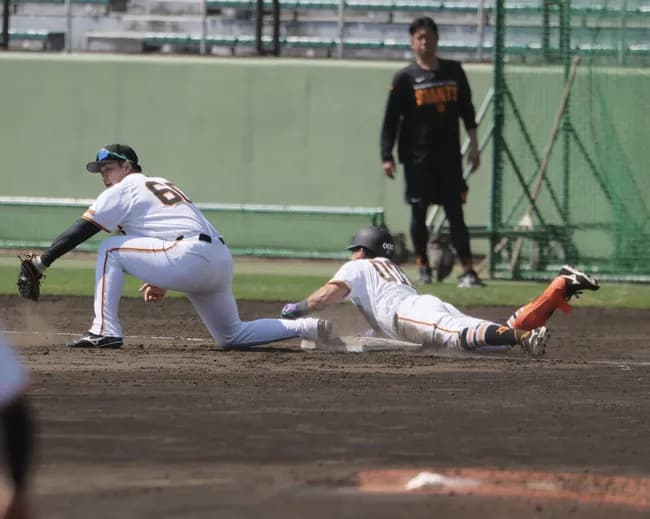 【悲報】巨人阿部監督、若手がセカンドゴロでヘッドスライディングして絶賛していたｗｗｗｗｗｗ