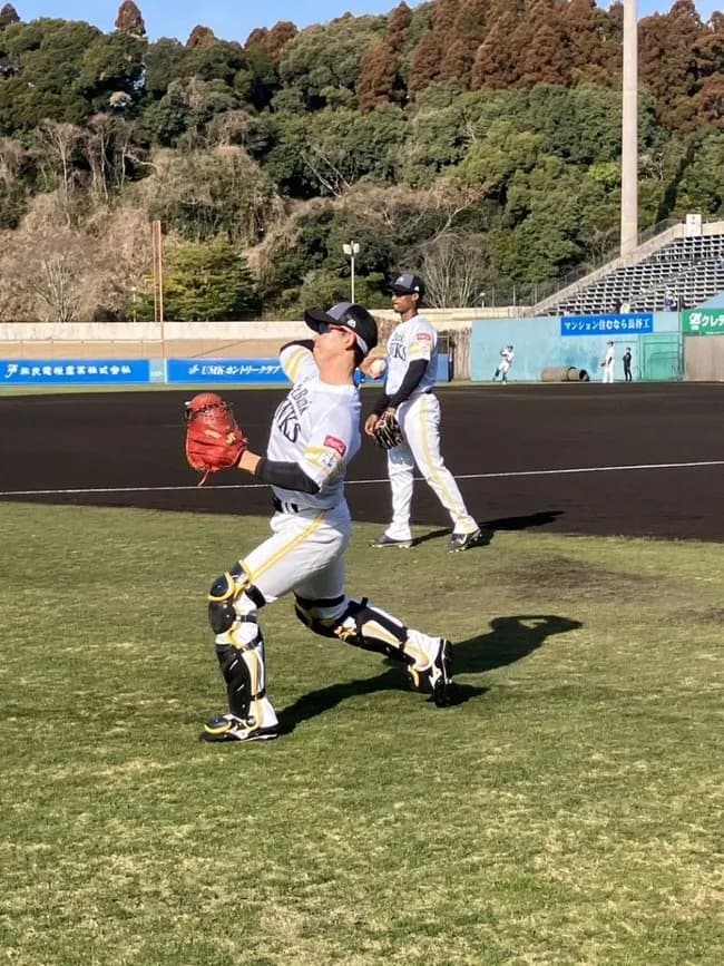 【朗報】SB栗原、捕手再挑戦へ