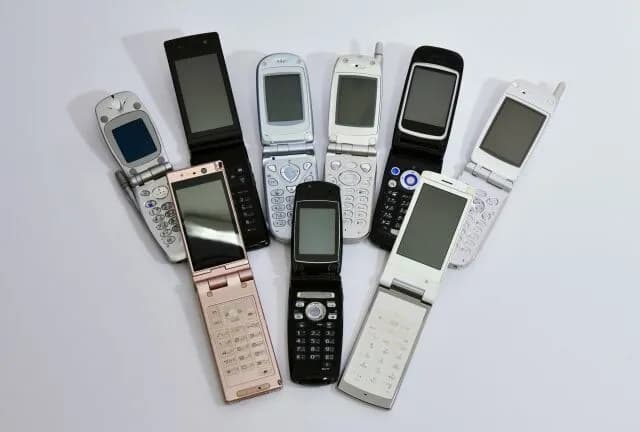 ガラケーの時代いくらなんでも短すぎる件ｗｗｗｗｗｗｗ