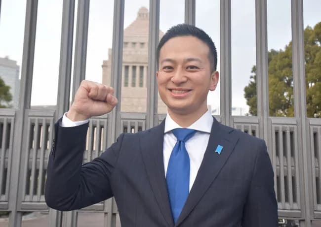 国会の開門ダッシュに11時間並んだ国会議員が出現する