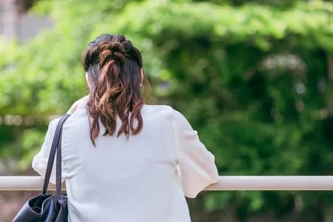 【悲報】婚活中の42歳の女性嘆く「婚活してる男で普通の男がいない・・・本当に悲しい」