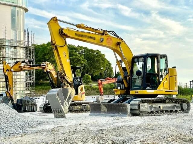 男のくせに重機の資格持ってない奴って宇宙人が攻めてきた時どうするんや？