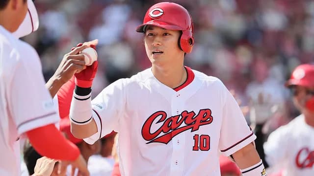 カープ佐々木泰(新婚)、指輪を落とす→二俣が発見する【沖縄キャンプ】