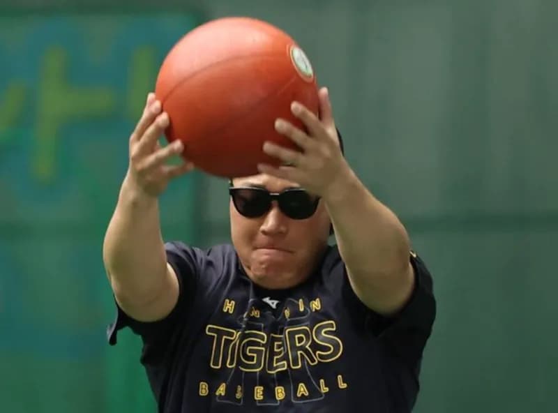 大山悠輔、オープン戦で3打数3安打wwwwwwwwwwwww