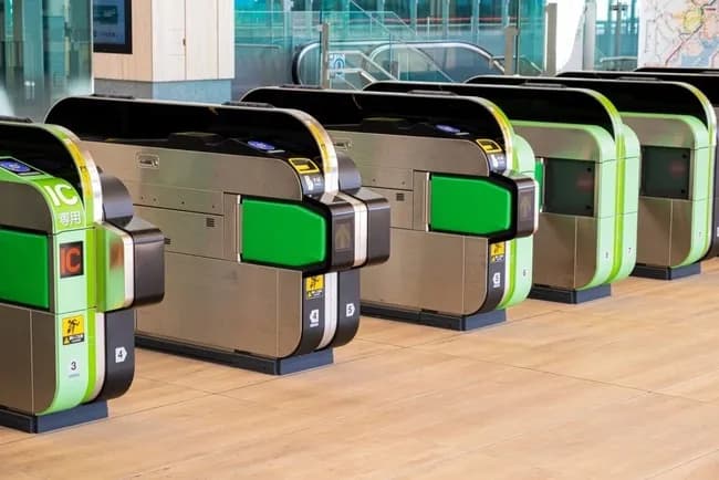 JR「ここまで耐えましたが…もう限界！運賃値上げです」