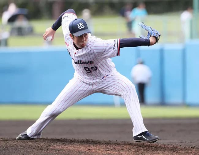 【悲報】ヤクルトスワローズ左寄りだった