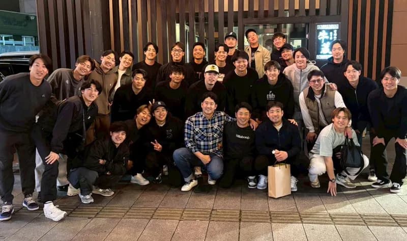 【画像】侍ジャパンの私服センスｗｗｗｗｗ