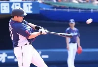 中村剛也「本塁打王6回」←すごい！ 「通算本塁打481本」←これ