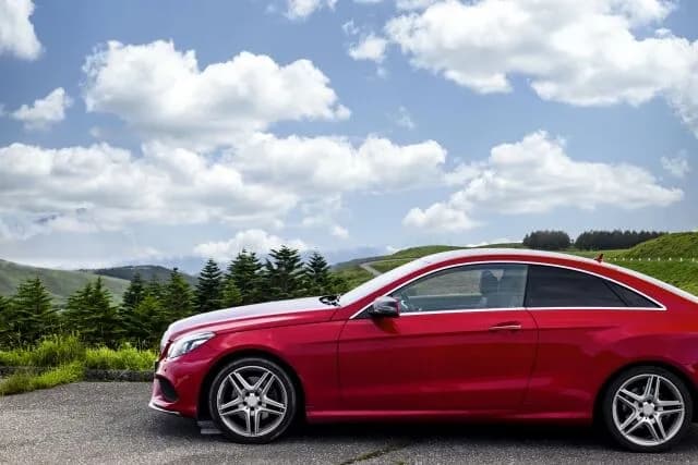 高級車乗ってるやつのイメージ