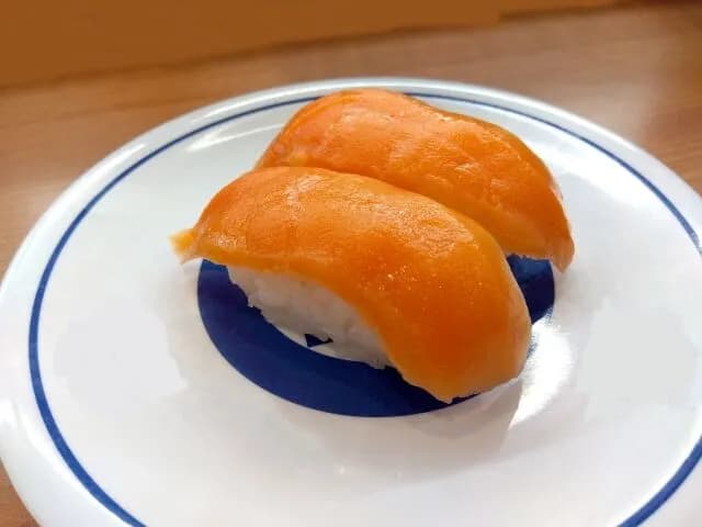 回転寿司でサーモンばっかり食べてるおじさんいるでしょ？