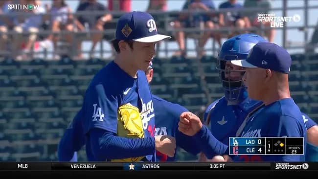 【絶望】ドジャース佐々木朗希くん、悪い大人達に騙されてウッカリ300億円程失ってしまう