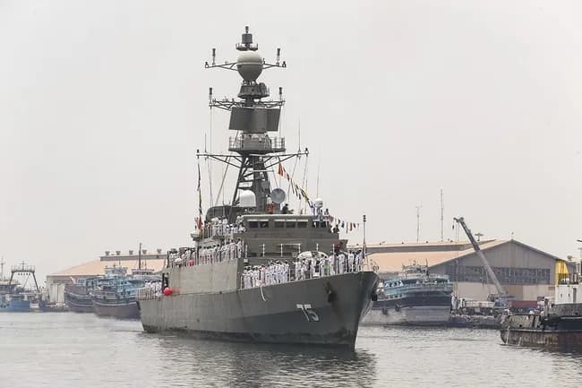 【悲報】イラン軍艦、沈没　100人超が行方不明　潜水艦による攻撃か