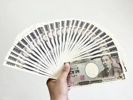 【朗報】手取りが『30万』超えた時の、安心感凄くないか？ｗｗｗｗｗｗ