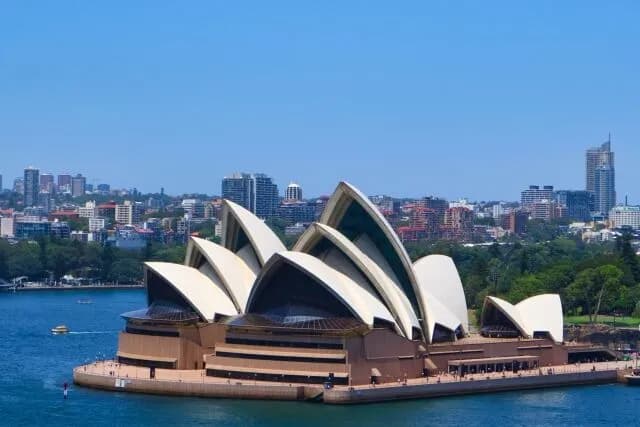 オーストラリア←なに思い浮かべた？