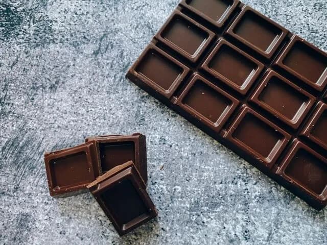 板チョコの値段200円超えててワロタ