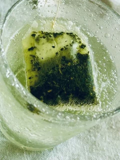 悲報、「お茶の炭酸」存在しない