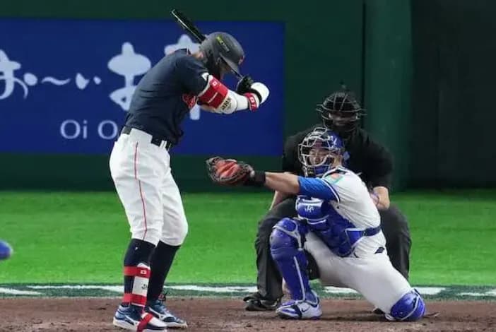 チェコ戦あたりで佐藤森下小園あたりスタメンやろな