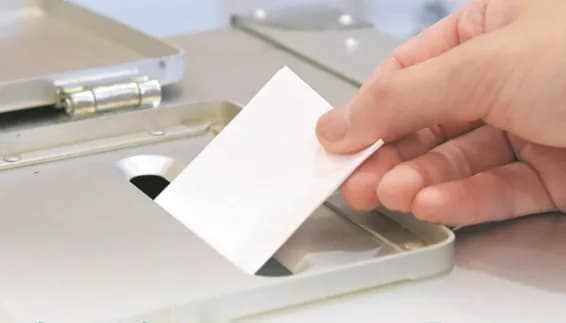 【悲報】国民民主党さん、埼玉県議補選で高校生と乱交パーティーをして逮捕された人物を公認していた・・・・・