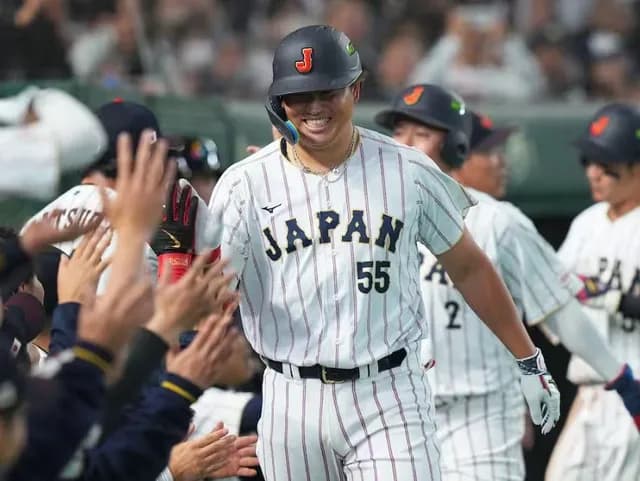 侍J村上満塁弾＆周東3ランで1次R全勝突破！小園1安打2出塁！←カープファンの反応【日本9-0チェコ/WBC試合結果】