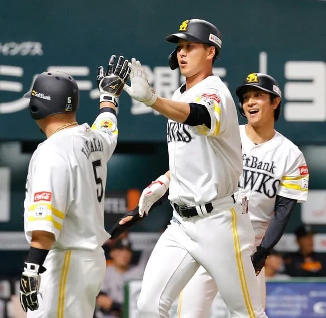 秋広、巨人から3号を打ちオープン戦本塁打王に　3安打5打点の恩返し