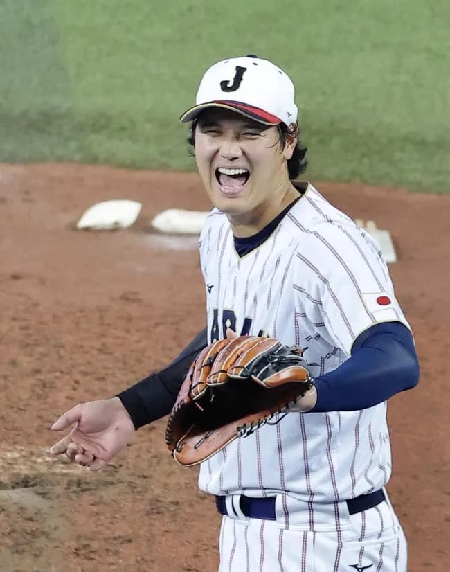ロバート「翔平、WBCの試合では投げるなよ？」大谷「イエスボス！でも投げたいなぁ…せや！」