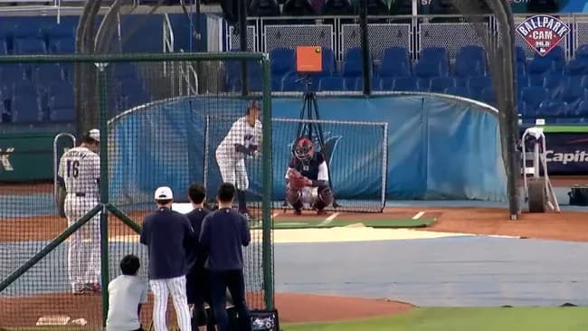 ロバート「翔平、WBCの試合では投げるなよ？」大谷「イエスボス！でも投げたいなぁ…せや！」