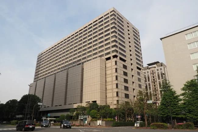 元「ジャンポケ」斉藤慎二被告、性的暴行に無罪主張　「職業は芸人」