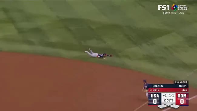 【WBC準決勝・ドミニカ対アメリカ】アメリカ・トゥラング、ファインプレー！！！！！！！！！！！！！