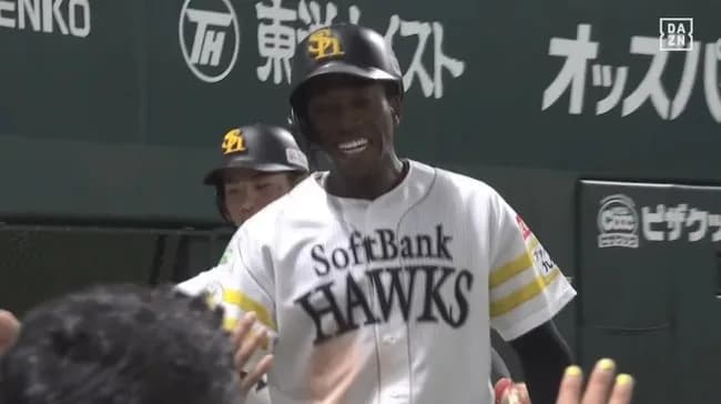 【ソフトバンク対中日オープン戦】ソフトバンク・イヒネ、中日・根尾からオープン戦第1号2ランホームラン！！！！！！！！！！！！！！！