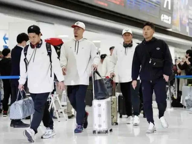 阪神・坂本誠志郎、佐藤輝明、森下翔太がWBCから帰国　17日にもチームに合流、さあ猛虎の時間