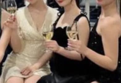 【画像】こういう煌びやかな超美人女さんたちと関わり合えないワイらの人生ｗｗｗｗｗｗｗｗｗｗｗ