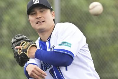 DeNA佐野の地味にようやっとる感