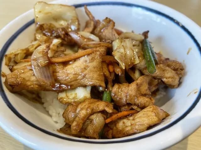 中華料理さん、すべからく丼物にしても合う