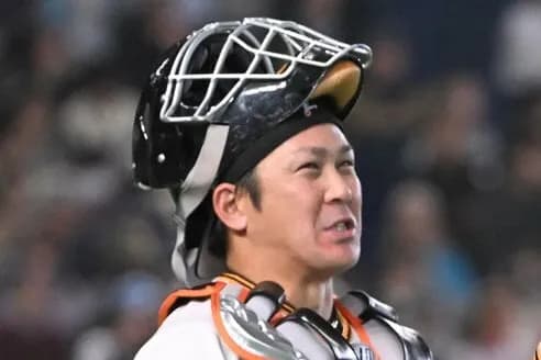 【悲報】巨人ファン、肩が弱くなってる『甲斐拓也（5年15億円契約の2年目）の長所って？』と思い始める