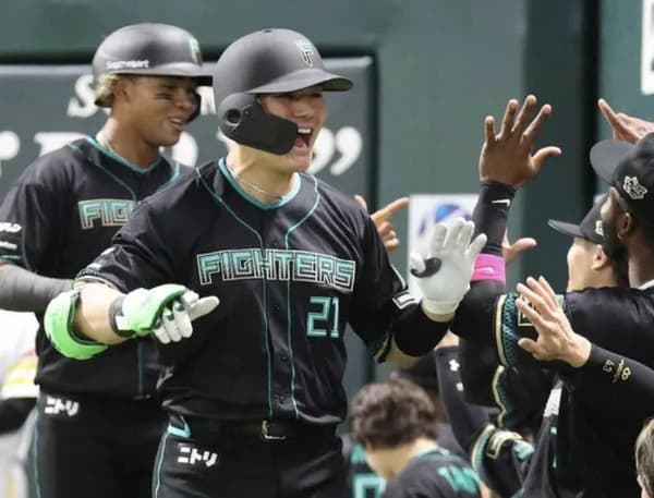 【速報】清宮、万波の開幕戦初回HRで3点先制ｷﾀ━━━━(ﾟ∀ﾟ)━━━━!!