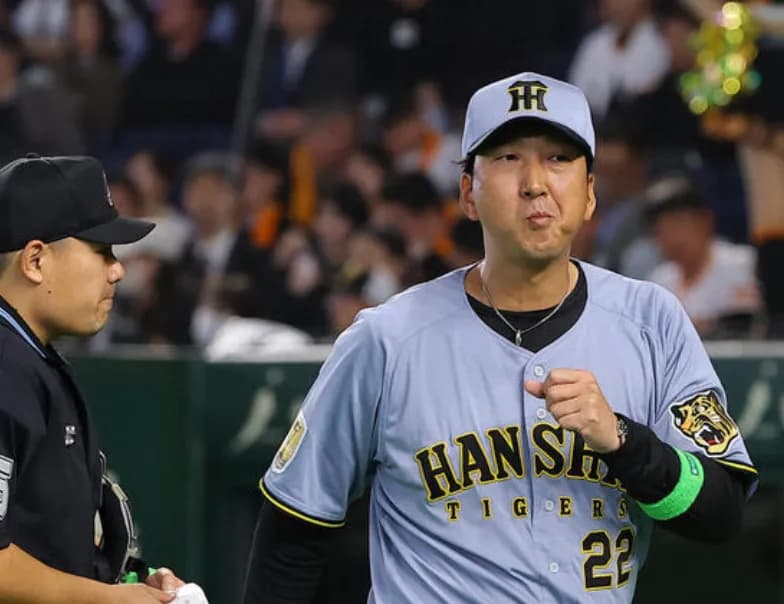 藤川球児、村上にキレる『村上は6回まで行きましたから』『竹丸投手が素晴らしかった、また次の対戦でね』