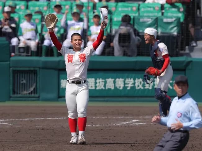 【センバツ】春史上初、８点差を大逆転！　智弁学園が１０年ぶり４強　エース杉本真滉が３回から好リリーフ/智弁学園１２-８花咲徳栄
