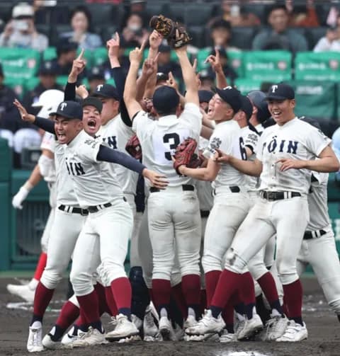【センバツ高校野球】大阪桐蔭、春夏通算10度目の優勝　智弁学園とのセンバツ決勝を制す