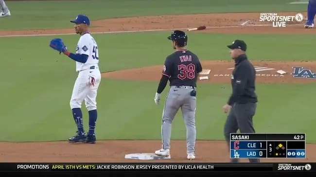 ドジャース・佐々木俊輔、3回表1アウト三塁からガーディアンズ・クアンにタイムリーツーベースを打たれ先制点を許す…