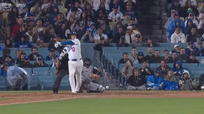 大谷翔平、第四打席で二試合連続安打となるライト前ヒット！！！！！