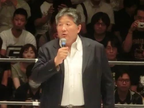 【悲報】前田日明「なんでロープに振られたら走って戻って技受けなきゃいけないの？」←これが当時支持された理由ｗｗｗｗｗｗｗｗｗｗ