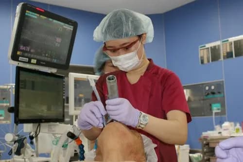 【悲報】麻酔科医さん、15時間の手術中に限界を迎え自分に麻酔を打って気絶してしまうｗｗｗｗｗｗｗｗｗｗ