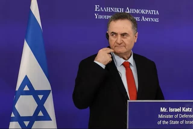 イスラエル、イラン最大の石油化学施設を攻撃　国防相表明