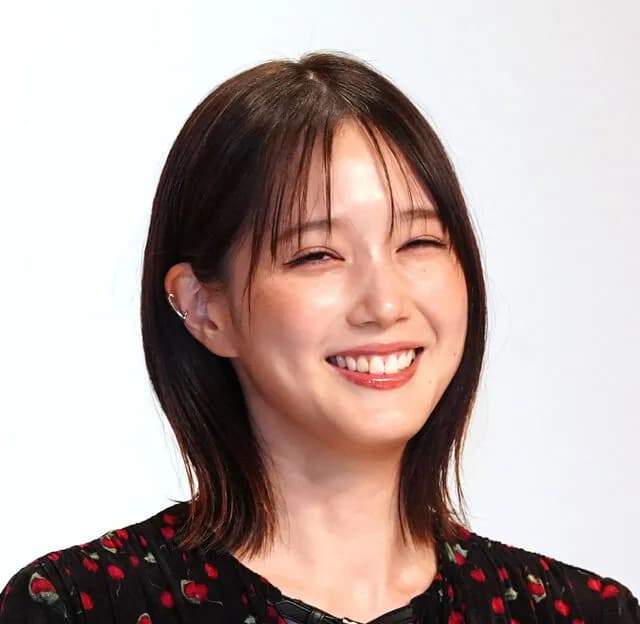 【朗報】本田翼さん(33)「入浴時間は3分、湯船に浸かるのは週2回だけ」